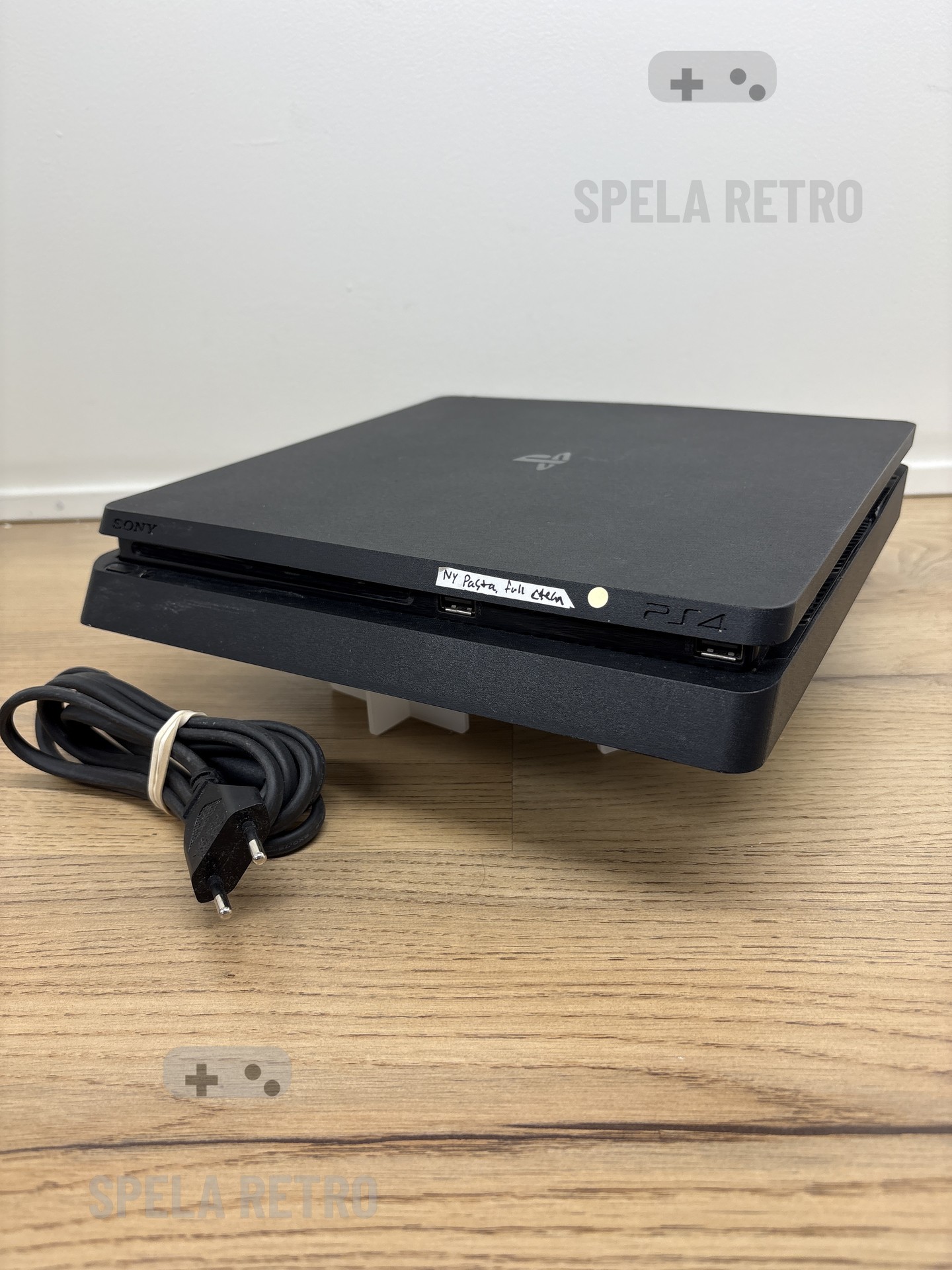 PS4 Slim