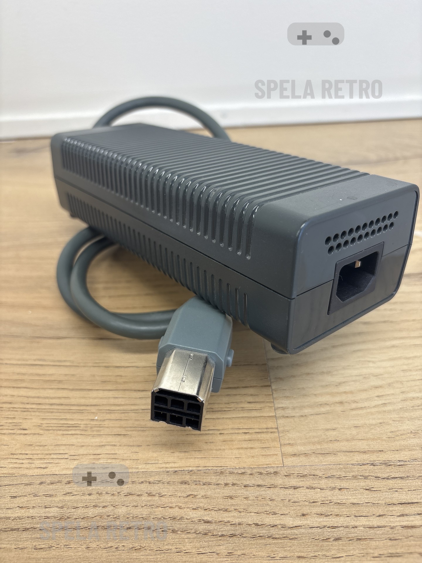 XBOX 360: AC Adapter 2005 Xenon/Zepher