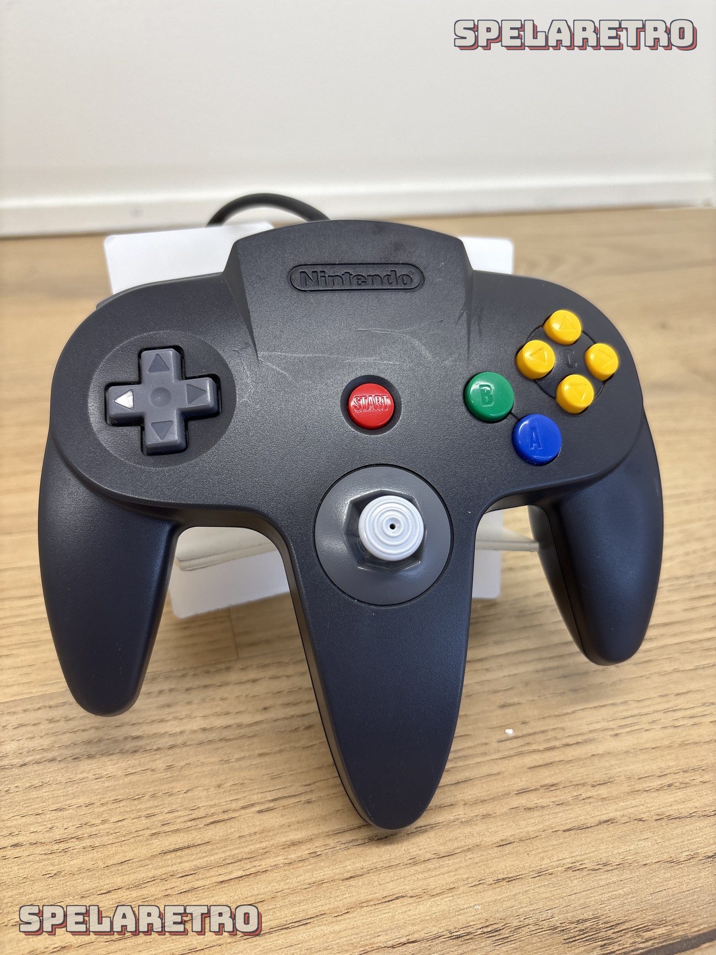 N64 handkontroll svart